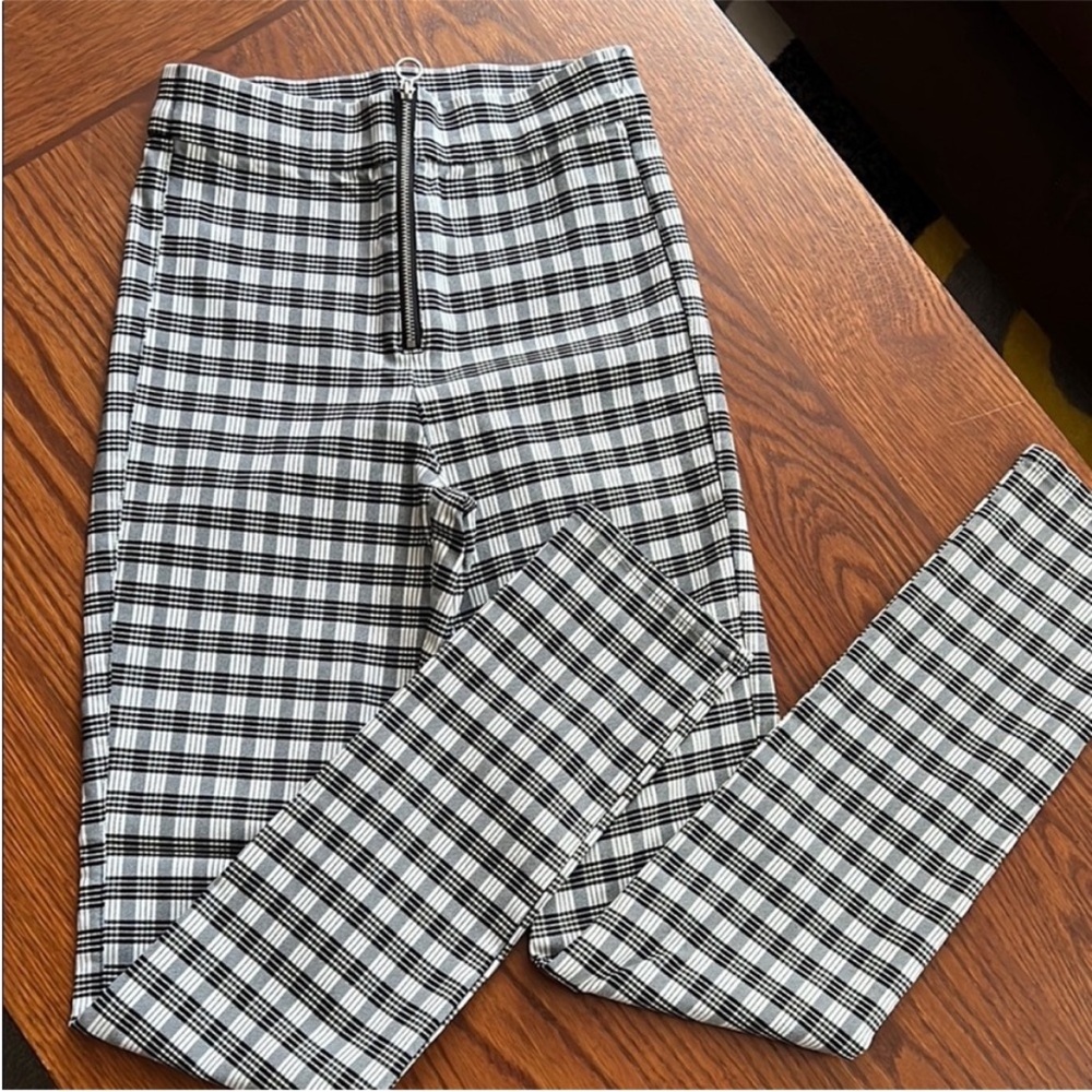 Garage | Women’s Size XS Black and White Plaid Pants